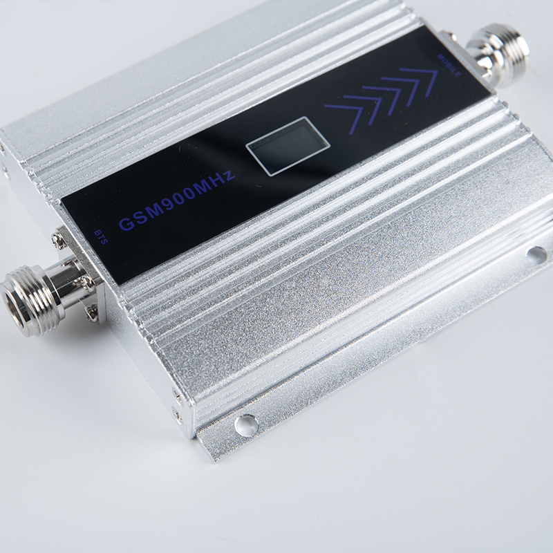 六枝特家用单频手机信号增强器100㎡